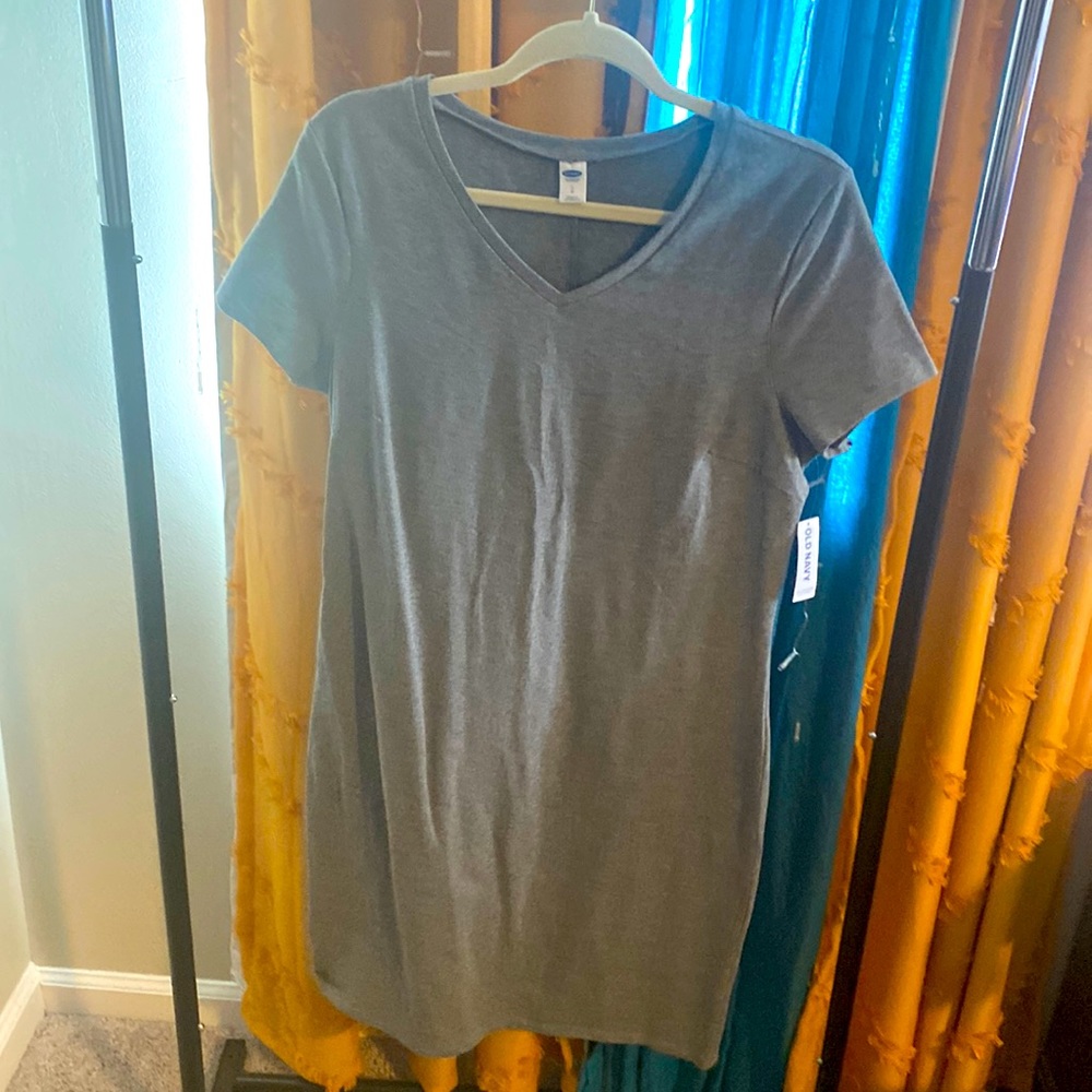 Still tagged, never worn! Heather grey t-shirt dress, size large